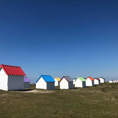 Magnifique A 100 M De La Agon-Coutainville