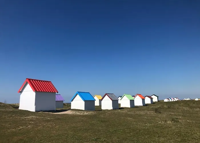 Magnifique A 100 M De La Agon-Coutainville