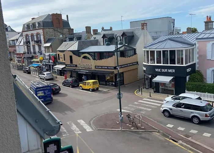 Magnifique A 100 M De La *